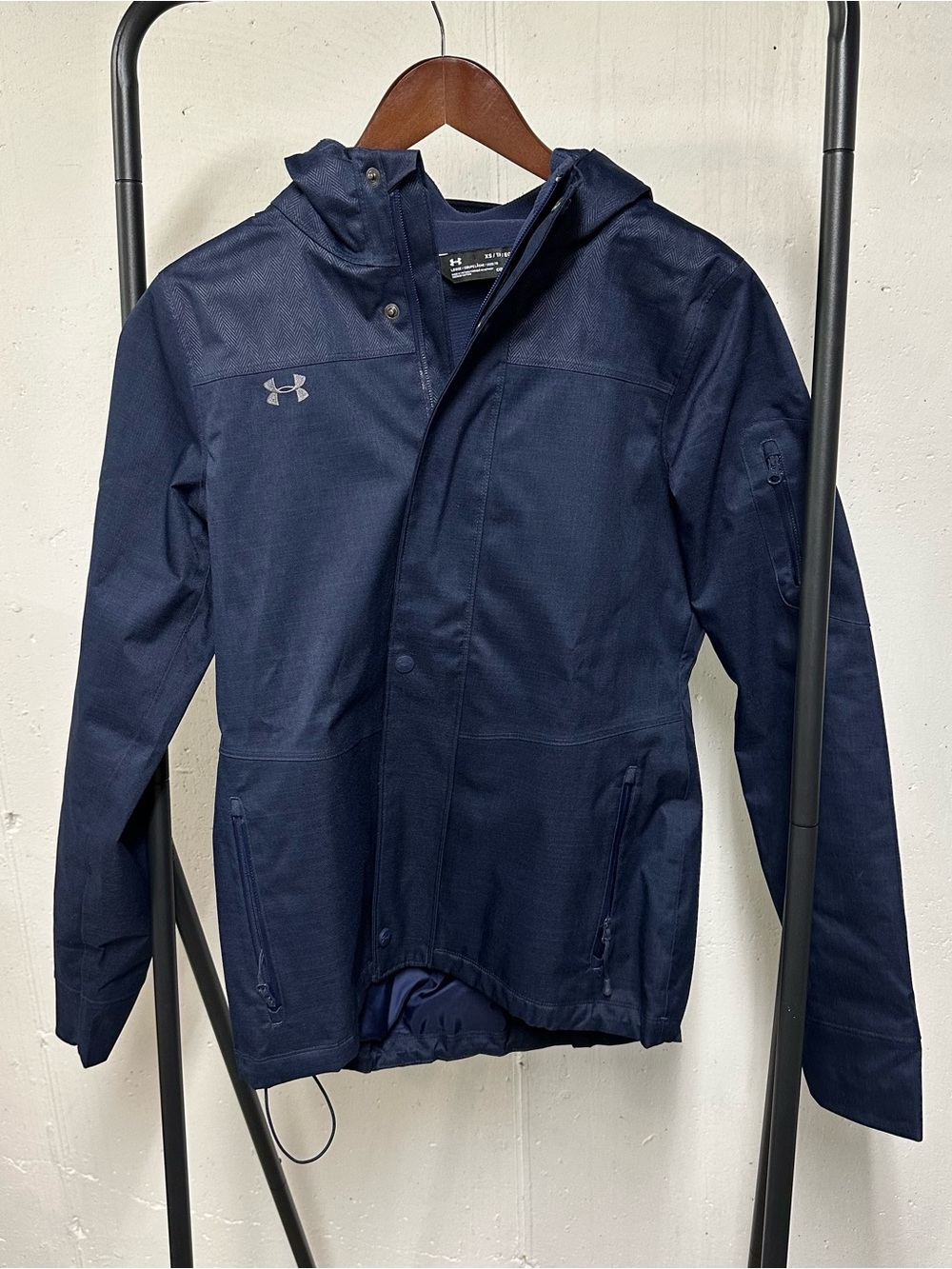 Under Armour Navy Hooded Coat 🐠